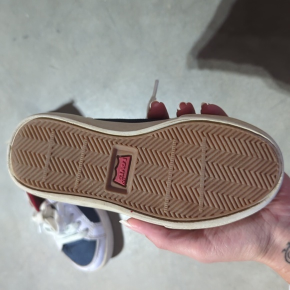 Kids size 11 Levi's - Picture 3 of 5